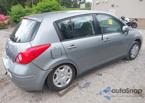 2010 Nissan Versa 1.8S z USA, uszkodzony, nr VIN 3N1BC1CP4AL377419